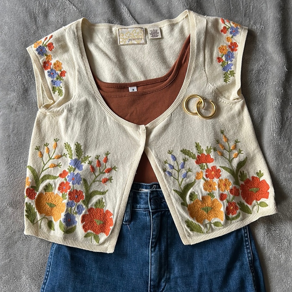 Guinevere by Anthropologie embroidered top.